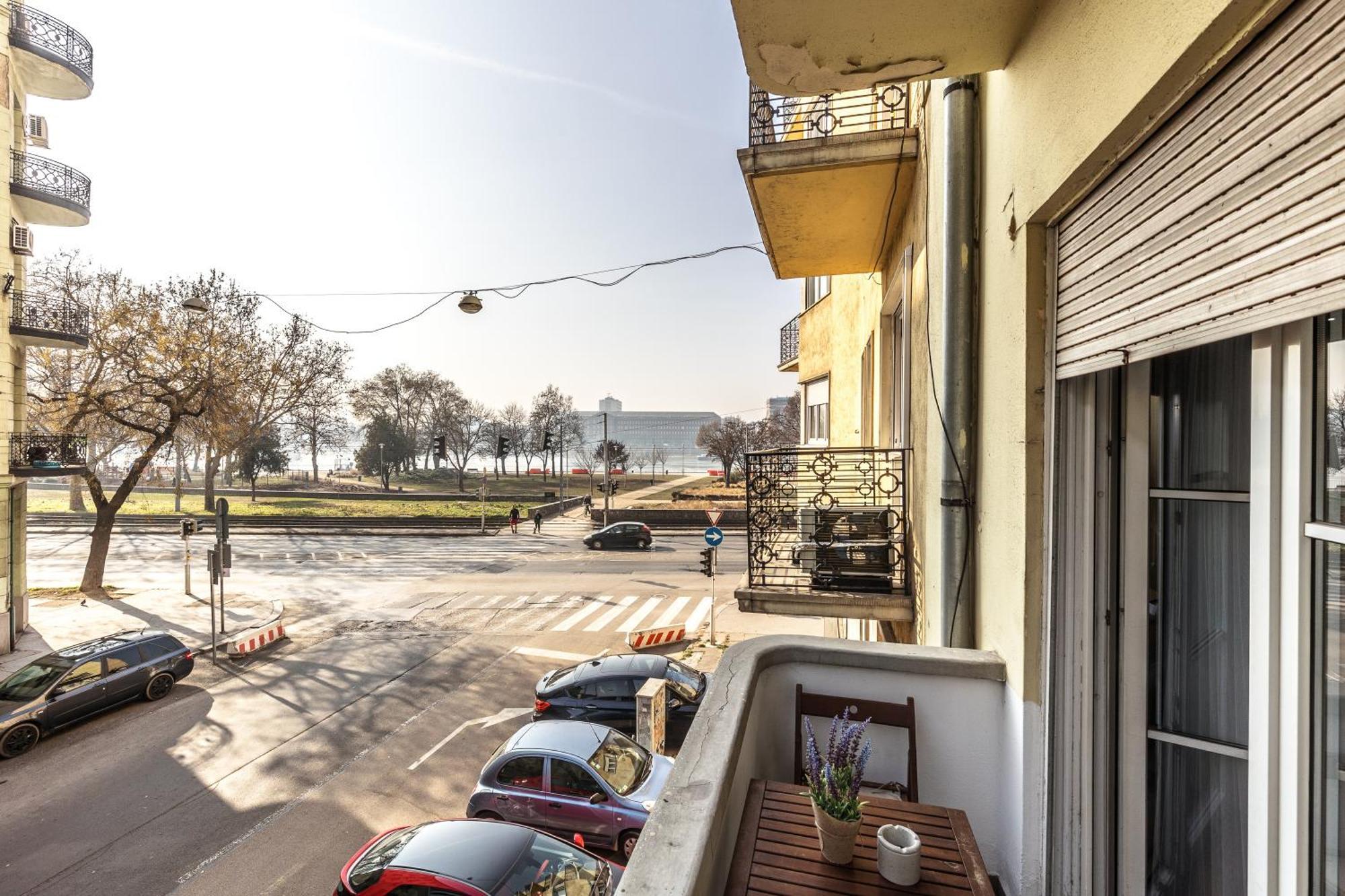 Bright & Spacious Riverside Apartment With Balcony Budapesta Exterior foto