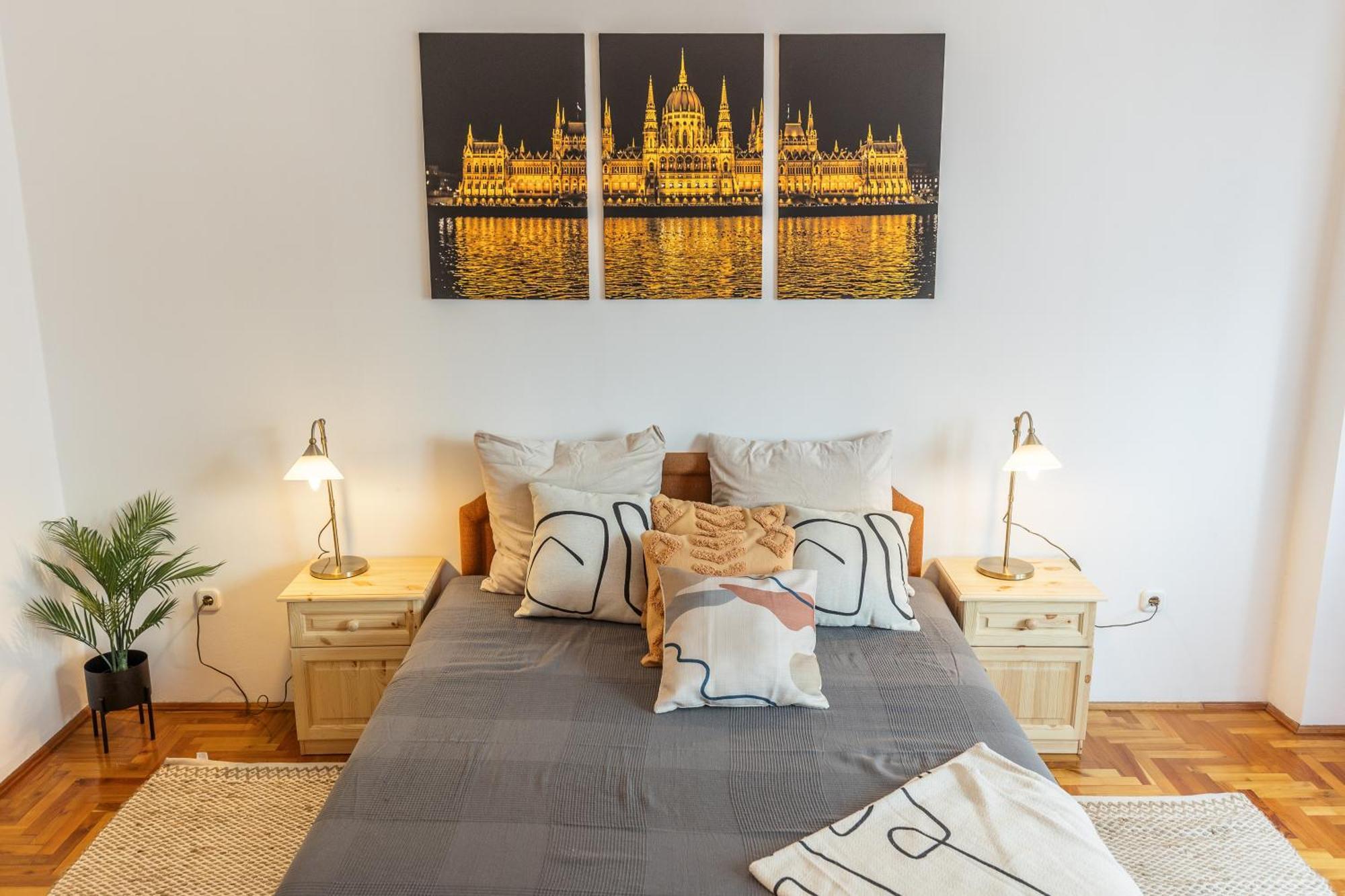 Bright & Spacious Riverside Apartment With Balcony Budapesta Exterior foto