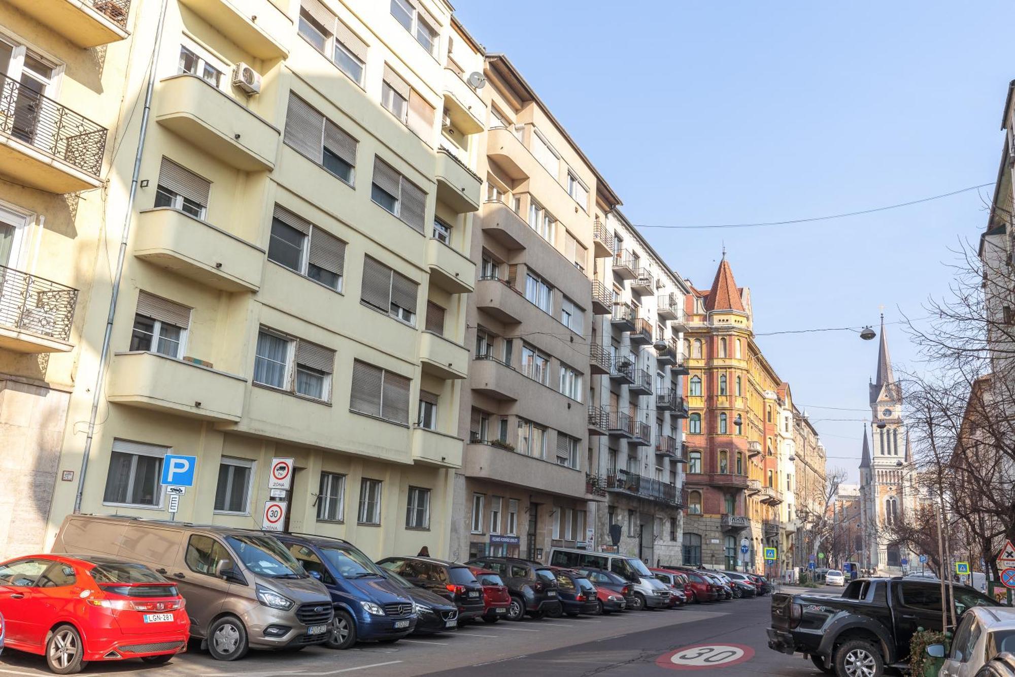 Bright & Spacious Riverside Apartment With Balcony Budapesta Exterior foto